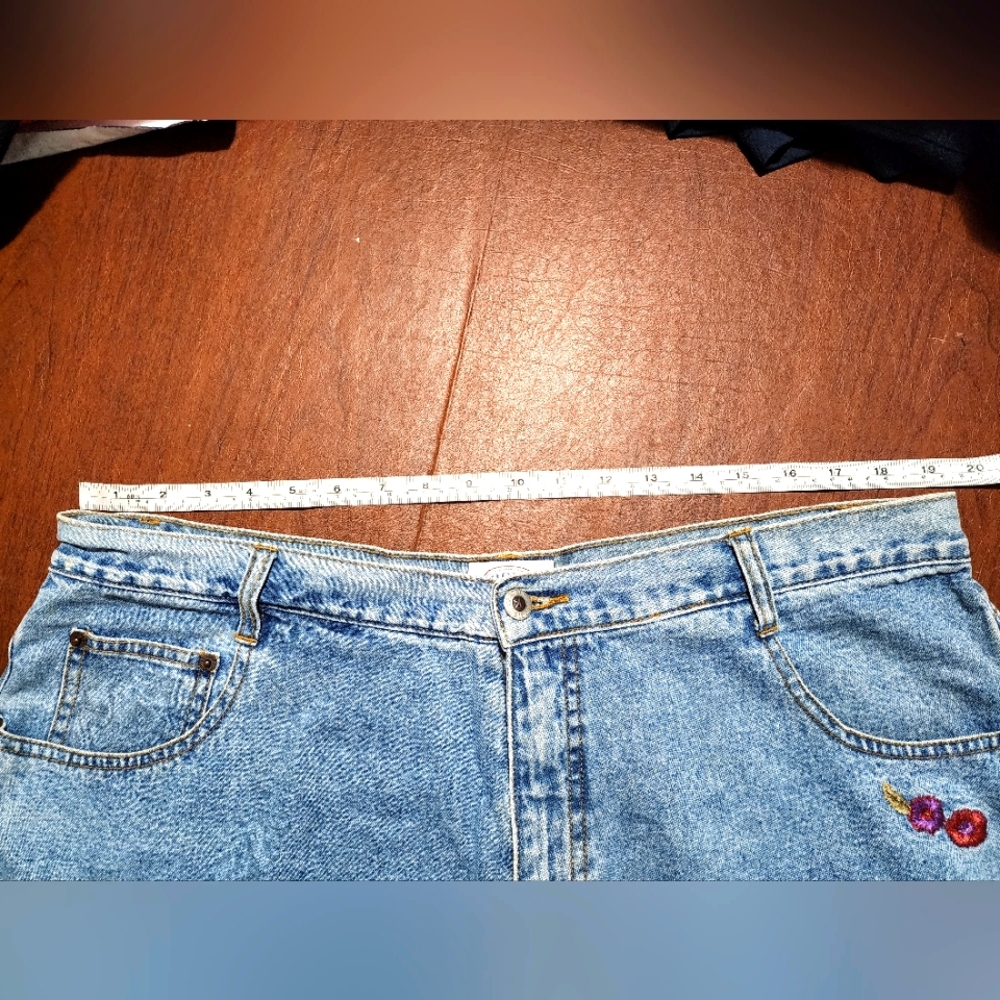 Carolina Blues Jeans Shorts - Picture 7 of 8